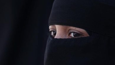 تفسير رؤية المنتقبة بدون نقاب في المنام: دلالات ورموز غامضة تكشف أسرار العقل الباطن! 5 تفسير حلم رؤية النقاب في المنام